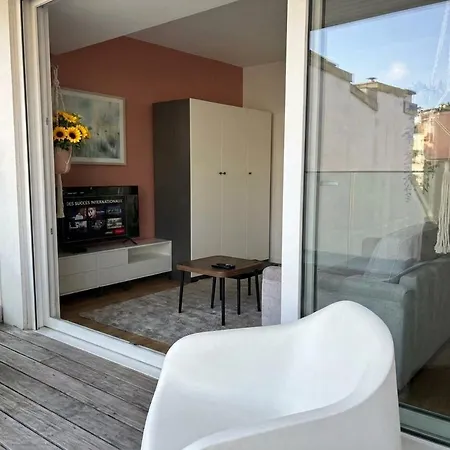 Skyline Terrace Stay- Heart Of Апартаменты Лозанна